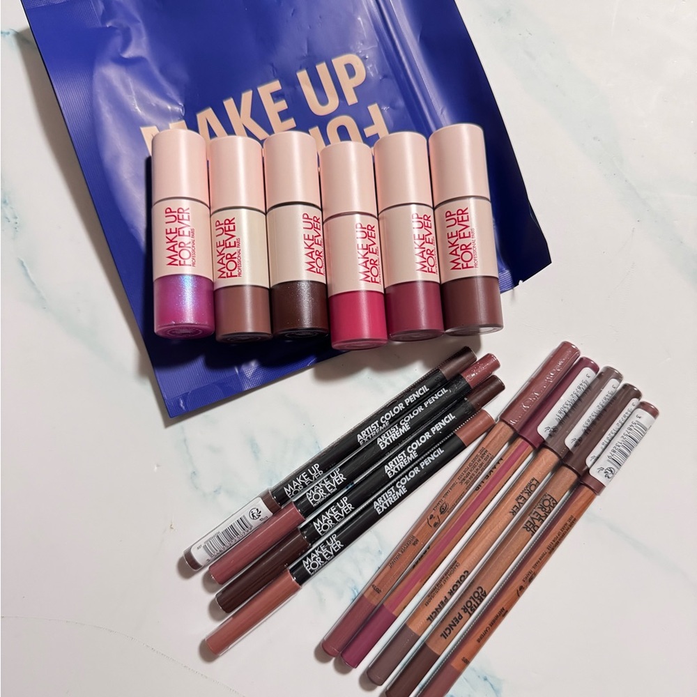 Best of makeup forever lip liners, lip glosses! Brand new unopened PR package